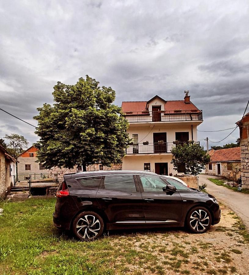 Bed and Breakfast Mare Vrlika Экстерьер фото