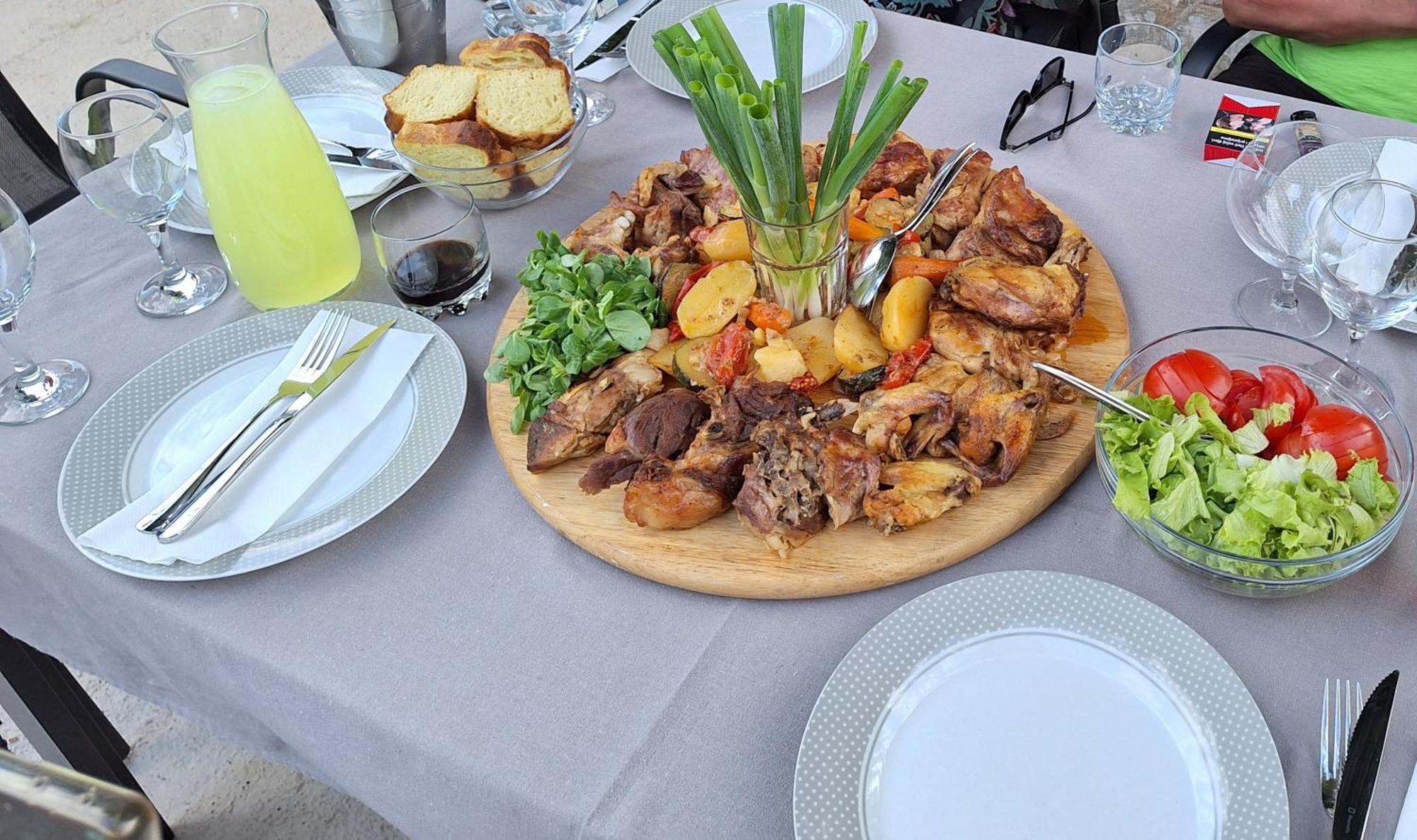 Bed and Breakfast Mare Vrlika Экстерьер фото