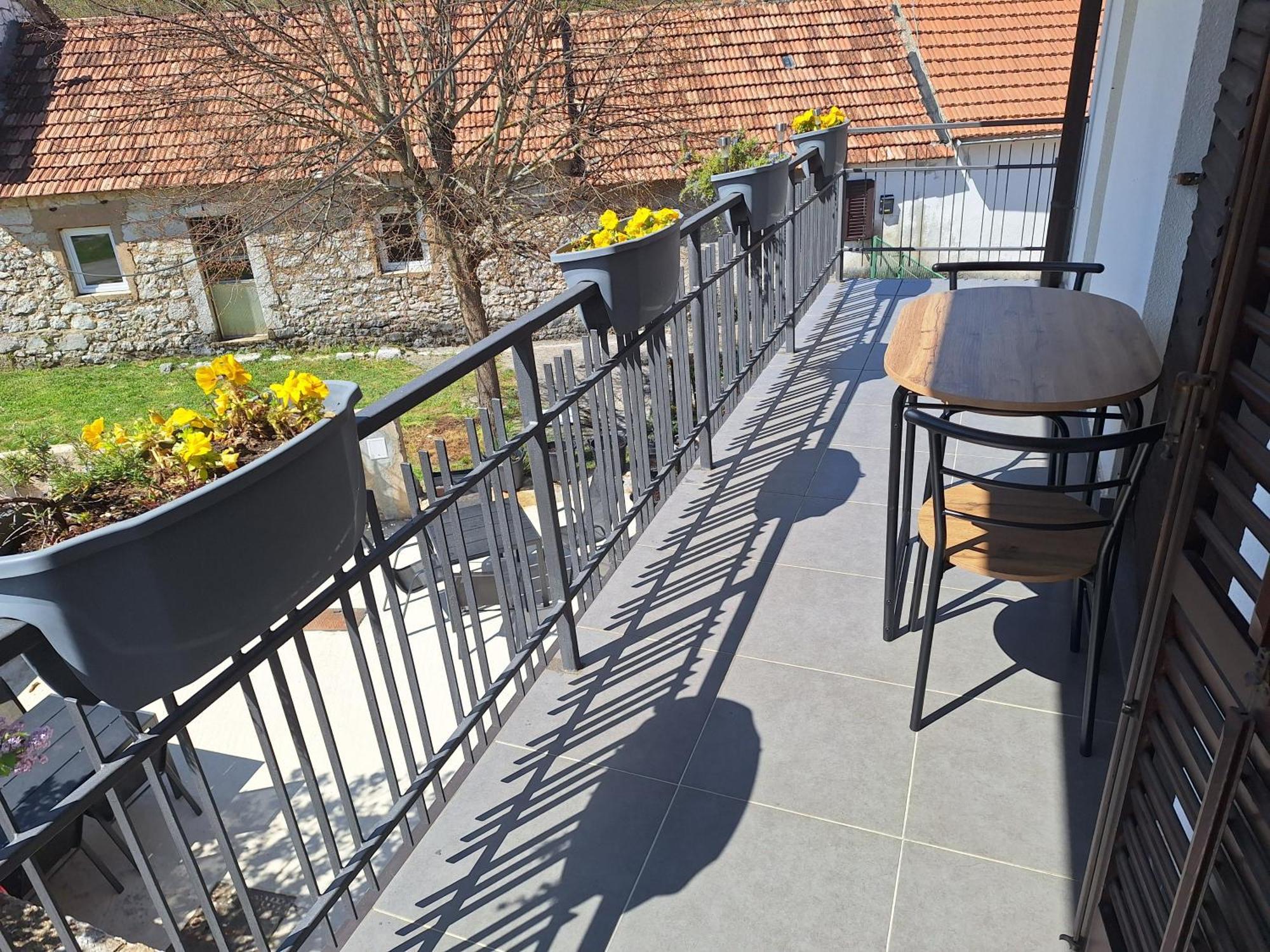 Bed and Breakfast Mare Vrlika Экстерьер фото